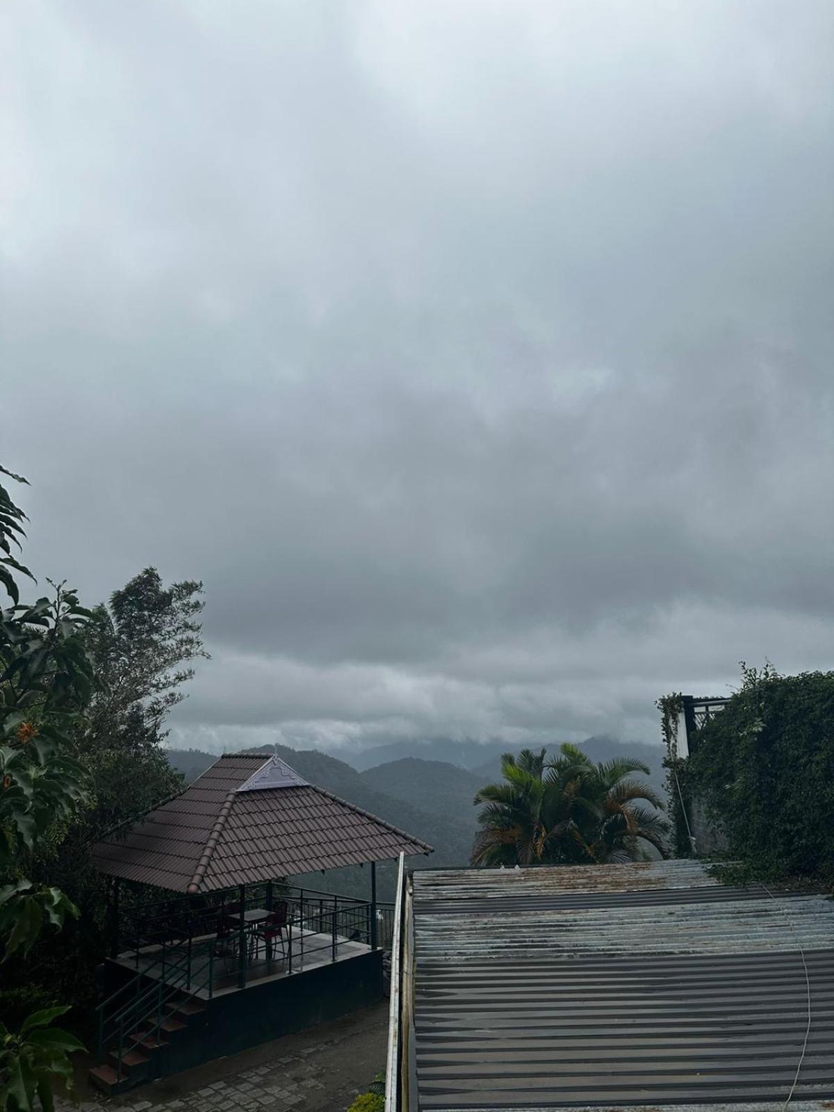 Munnar Tea Hills Resort - Mthr المظهر الخارجي الصورة